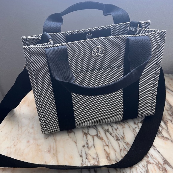 Lululemon Two Tone Canvas Mini Tote Bag (4.5L) Anchor / Light Ivory / Black - Picture 1 of 6